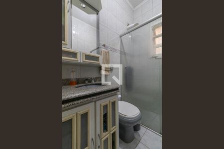 Casa à venda com 236m², 3 quartos e 2 vagas Casa à venda com 236m², 3 quartos e 2 vagasBanheiro