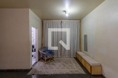 Casa à venda com 236m², 3 quartos e 2 vagas Casa à venda com 236m², 3 quartos e 2 vagasSuíte