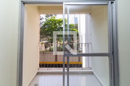 Sacada de apartamento à venda com 2 quartos, 58m² em Parque Tomas Saraiva, São Paulo