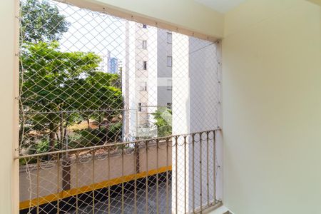 Sacada de apartamento à venda com 2 quartos, 58m² em Parque Tomas Saraiva, São Paulo