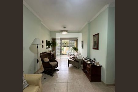 Sala de Estar de casa à venda com 3 quartos, 133m² em Caxingui, São Paulo