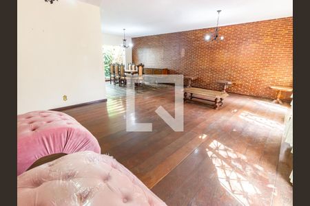 Sala de casa à venda com 3 quartos, 350m² em Vila Bertioga, São Paulo