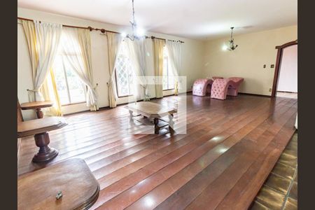 Sala de casa à venda com 3 quartos, 350m² em Vila Bertioga, São Paulo