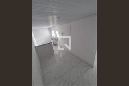 Casa à venda com 3 quartos, 197m² em Taboão, Diadema