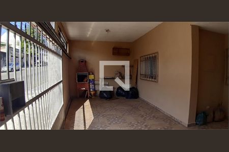 Casa à venda com 3 quartos, 197m² em Taboão, Diadema