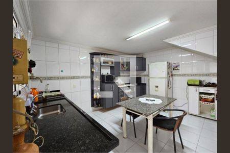 Casa à venda com 3 quartos, 140m² em Vila Fiat Lux, São Paulo