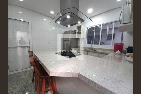 Casa à venda com 3 quartos, 222m² em Vila Universitaria, São Paulo