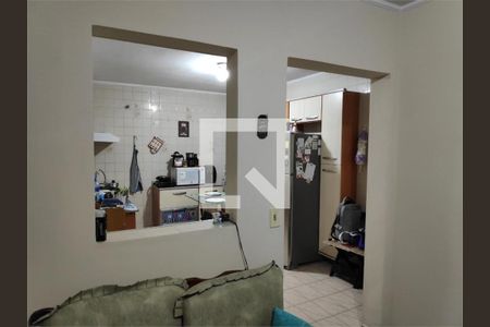 Casa à venda com 3 quartos, 107m² em Vila Nivi, São Paulo