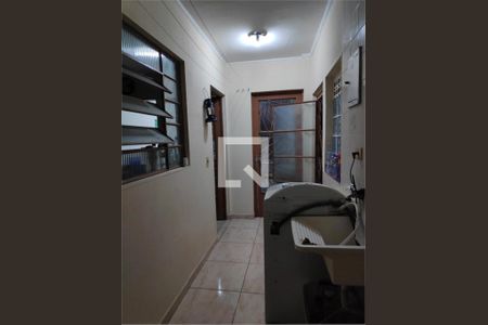 Casa à venda com 3 quartos, 107m² em Vila Nivi, São Paulo