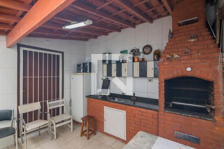 Casa à venda com 102m², 3 quartos e 2 vagas Casa à venda com 102m², 3 quartos e 2 vagasQuintal com Churrasqueira