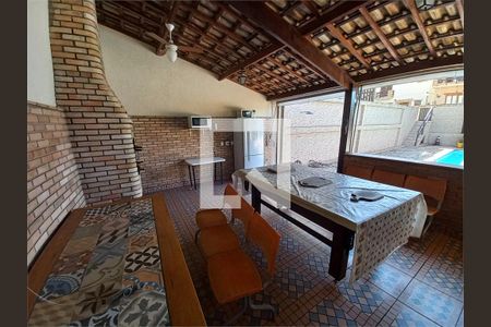 Casa à venda com 3 quartos, 106m² em Parque Assuncao, Taboão da Serra