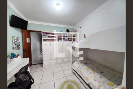 Casa à venda com 3 quartos, 109m² em Vila Nivi, São Paulo