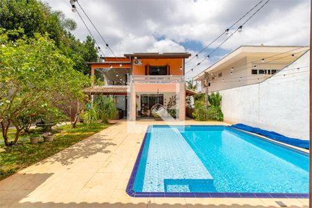 Casa à venda com 4 quartos, 450m² em Interlagos, São Paulo