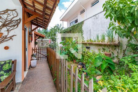 Casa à venda com 4 quartos, 450m² em Interlagos, São Paulo