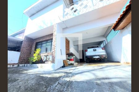 Casa à venda com 4 quartos, 221m² em Vila Lucinda, Santo André