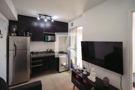Sala e Cozinha de apartamento para alugar com 2 quartos, 35m² em Vila Moraes, São Paulo