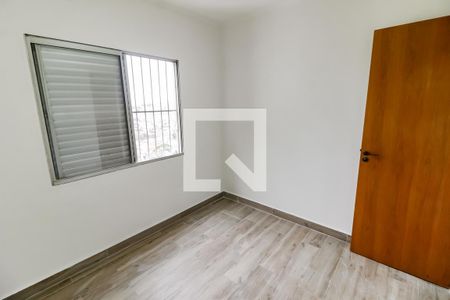 Quarto 1 de apartamento para alugar com 2 quartos, 55m² em Vila Pirajussara, São Paulo