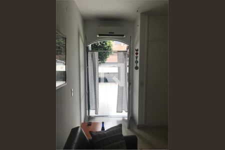 Casa à venda com 4 quartos, 181m² em Vila Madalena, São Paulo