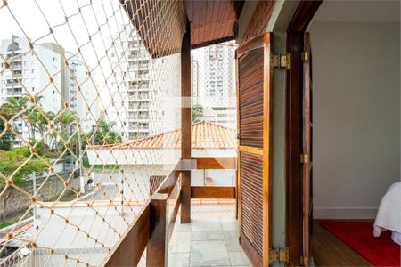 Casa à venda com 3 quartos, 180m² em Vila Suzana, São Paulo