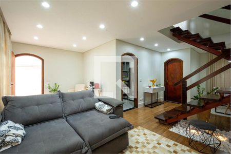 Casa à venda com 3 quartos, 180m² em Vila Suzana, São Paulo