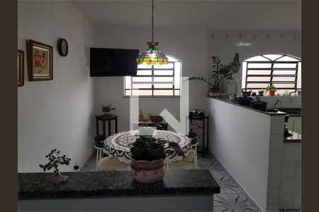 Casa à venda com 3 quartos, 250m² em Jardim Campo Grande, São Paulo