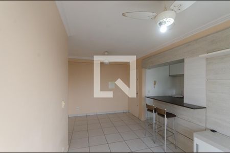 Sala de apartamento para alugar com 3 quartos, 67m² em Tristeza, Porto Alegre