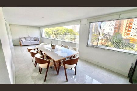 Apartamento à venda com 3 quartos, 184m² em Vila Romana, São Paulo