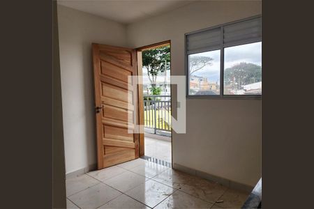 Apartamento à venda com 2 quartos, 32m² em Parque Peruche, São Paulo