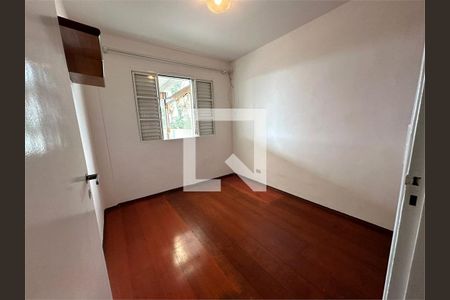 Casa à venda com 3 quartos, 180m² em Jardim Regis, São Paulo