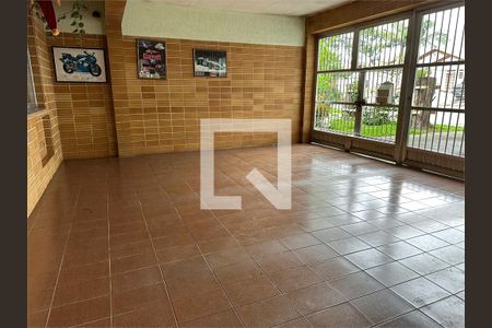 Casa à venda com 3 quartos, 180m² em Jardim Regis, São Paulo