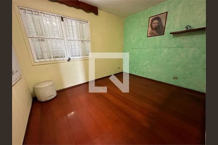 Casa à venda com 3 quartos, 180m² em Jardim Regis, São Paulo