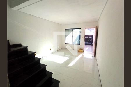 Casa à venda com 3 quartos, 75m² em São Lucas, São Paulo