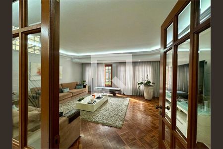 Casa à venda com 4 quartos, 453m² em Jardim Sonia, São Paulo