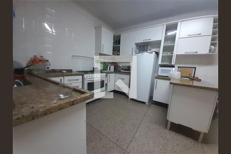 Casa à venda com 3 quartos, 172m² em Casa Branca, Santo André