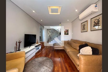 Casa à venda com 3 quartos, 160m² em Vila Ester (Zona Norte), São Paulo