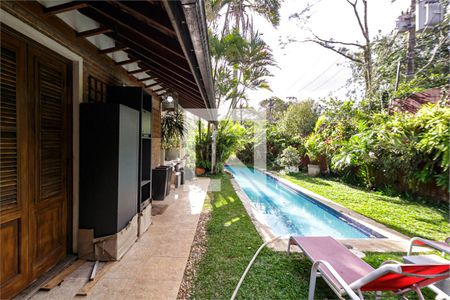 Casa de Condomínio à venda com 5 quartos, 520m² em Santo Amaro, São Paulo