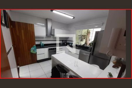 Casa à venda com 4 quartos, 181m² em Jardim da Gloria, São Paulo