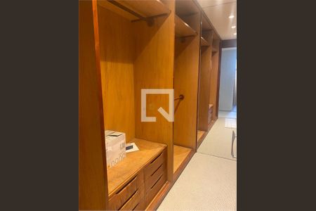 Apartamento à venda com 3 quartos, 198m² em Itaim Bibi, São Paulo