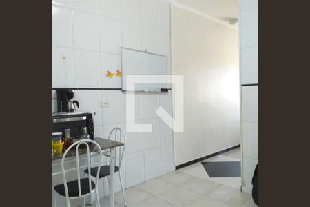 Casa à venda com 3 quartos, 120m² em Vila Romero, São Paulo