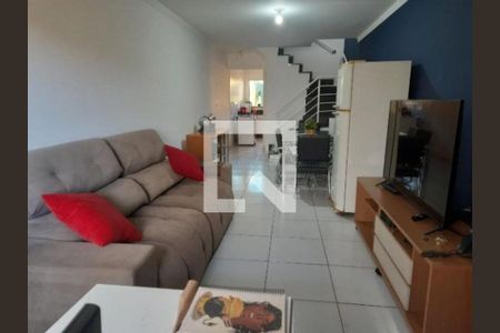 Casa à venda com 3 quartos, 120m² em Vila Carmosina, São Paulo