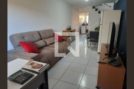 Casa à venda com 3 quartos, 120m² em Vila Carmosina, São Paulo