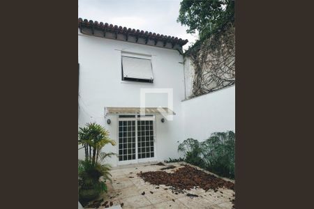 Casa à venda com 4 quartos, 230m² em Jardim Cordeiro, São Paulo