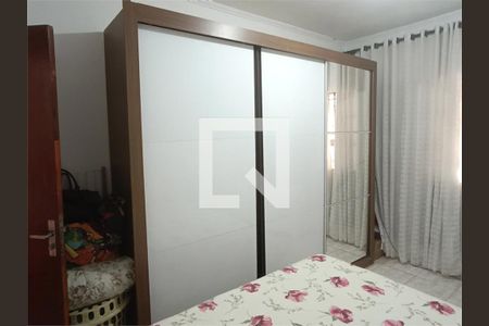 Casa à venda com 6 quartos, 230m² em Padroeira, Osasco