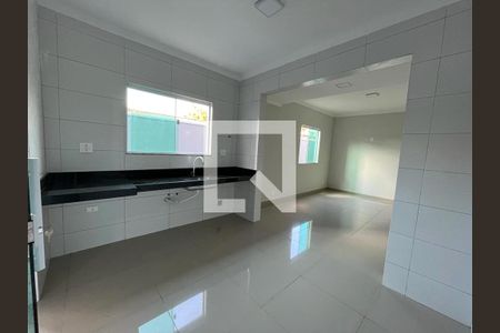 Casa à venda com 3 quartos, 117m² em Jardim Santa Terezinha, Taboão da Serra