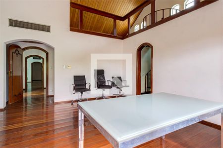 Casa à venda com 5 quartos, 930m² em Jardim Prudência, São Paulo