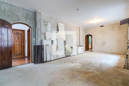 Casa à venda com 5 quartos, 930m² em Jardim Prudência, São Paulo