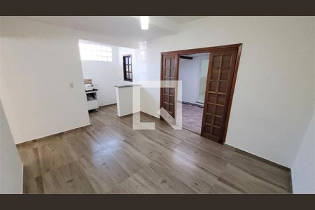 Casa à venda com 2 quartos, 114m² em Vila Constança, São Paulo