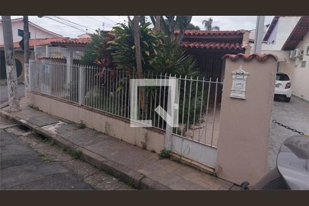 Casa à venda com 2 quartos, 130m² em Cidade São Francisco, São Paulo