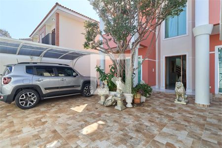 Casa à venda com 4 quartos, 260m² em Campo Grande, São Paulo