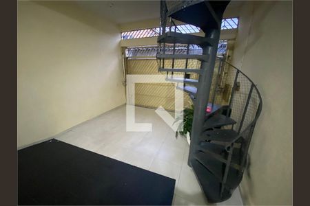 Casa à venda com 3 quartos, 260m² em Vila Lais, São Paulo